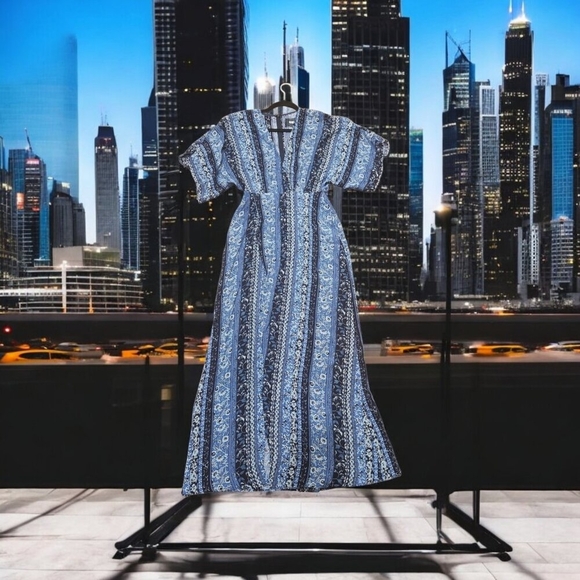 Reformation Wrap Dress floral print Size 4 - Picture 2 of 15